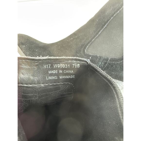 Signature by Cole Hann black Suede heeled booties size 7.5 - Picture 11 of 13